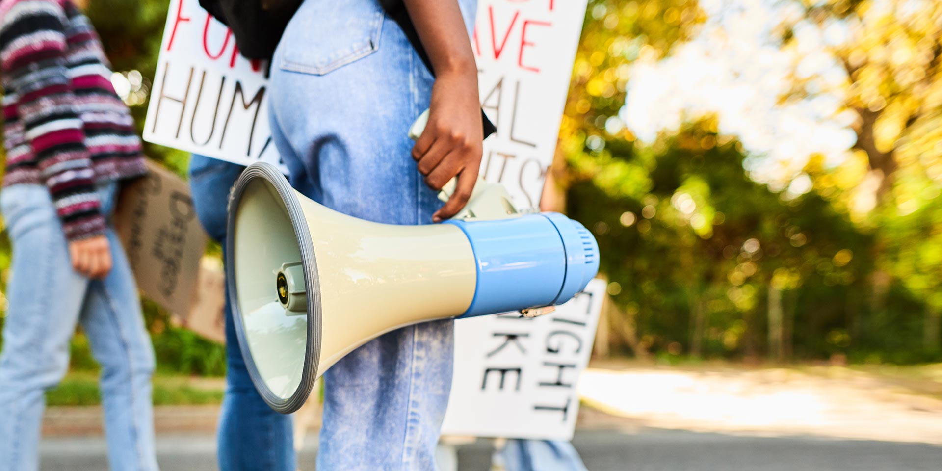 feministische aktivistinnen an demonstration