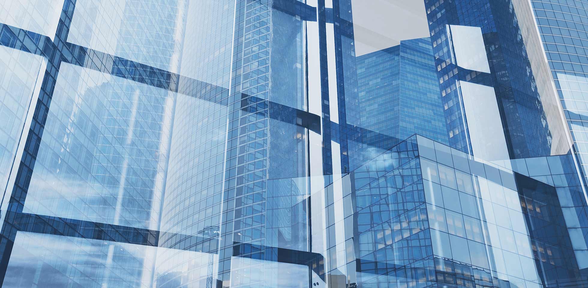 business-hintergrbanner  bürogebäuden, innovationstechnologie für unternehmen. symbolbild ki-agenten in  arbeitswelt