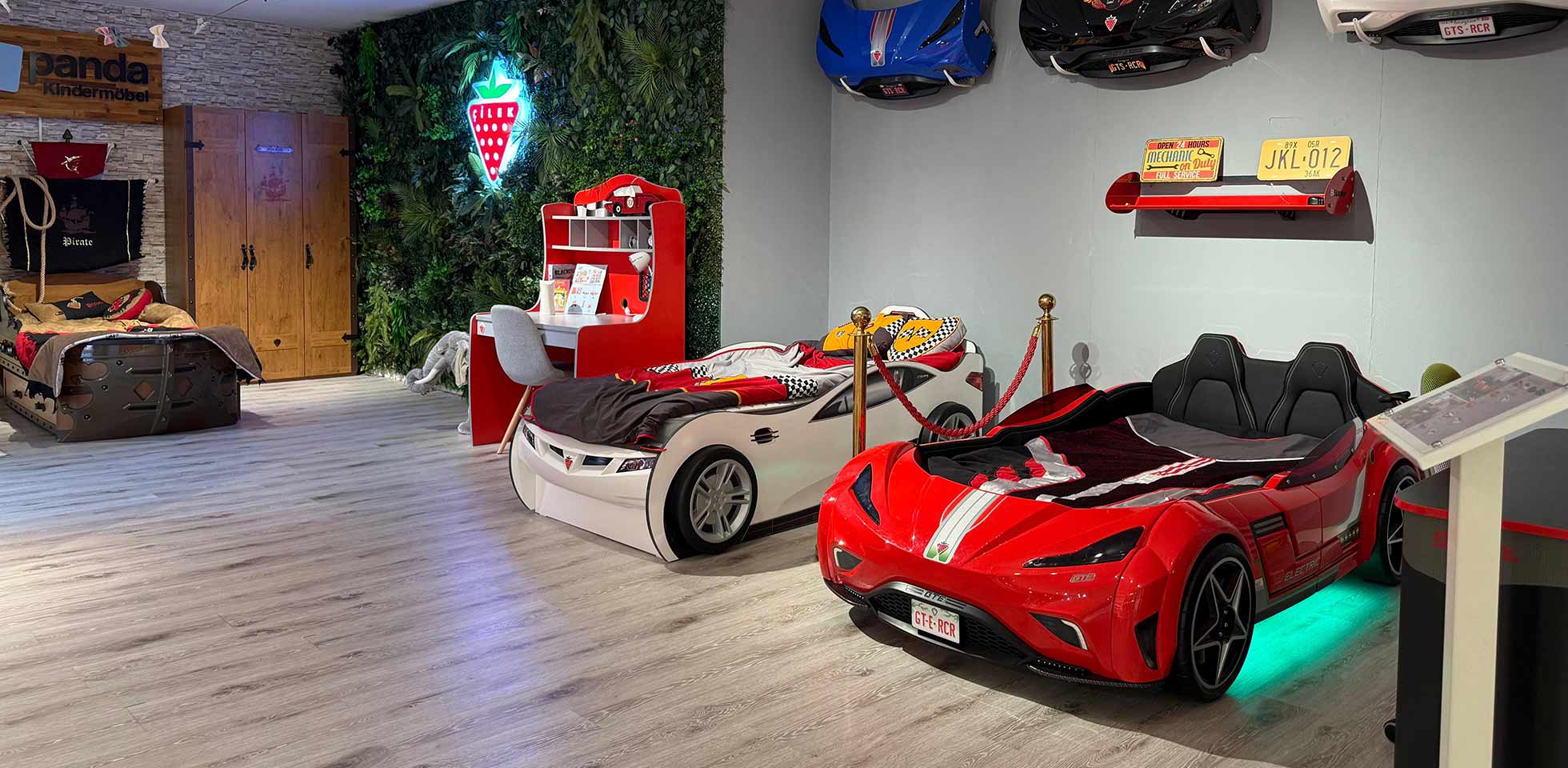 einblick in  showrooms von panda kinmöbel