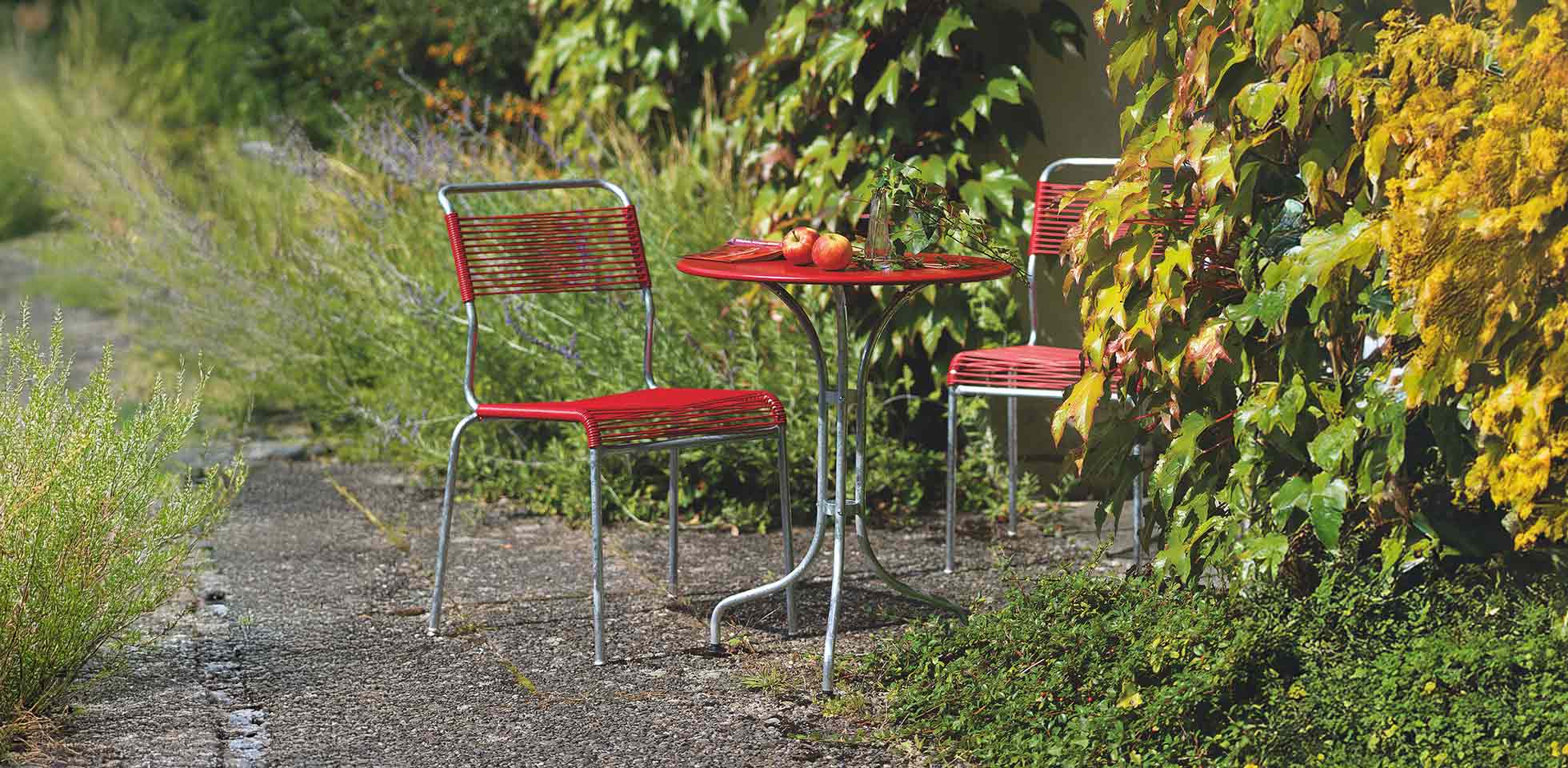 schweizer gartenmöbel von schaffner. spaghettistühle
