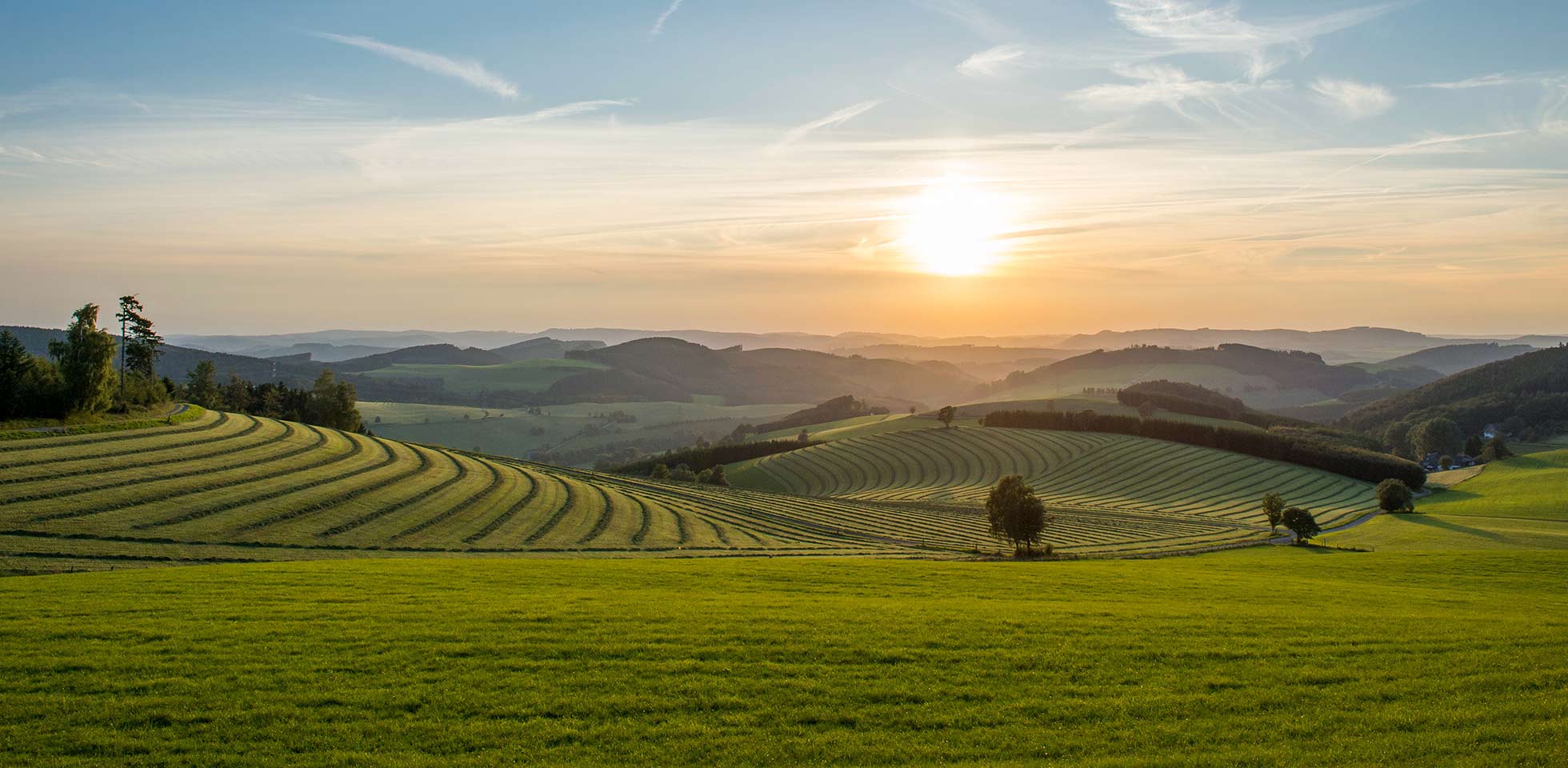 hügel im sommer im schmallenberger sauerland