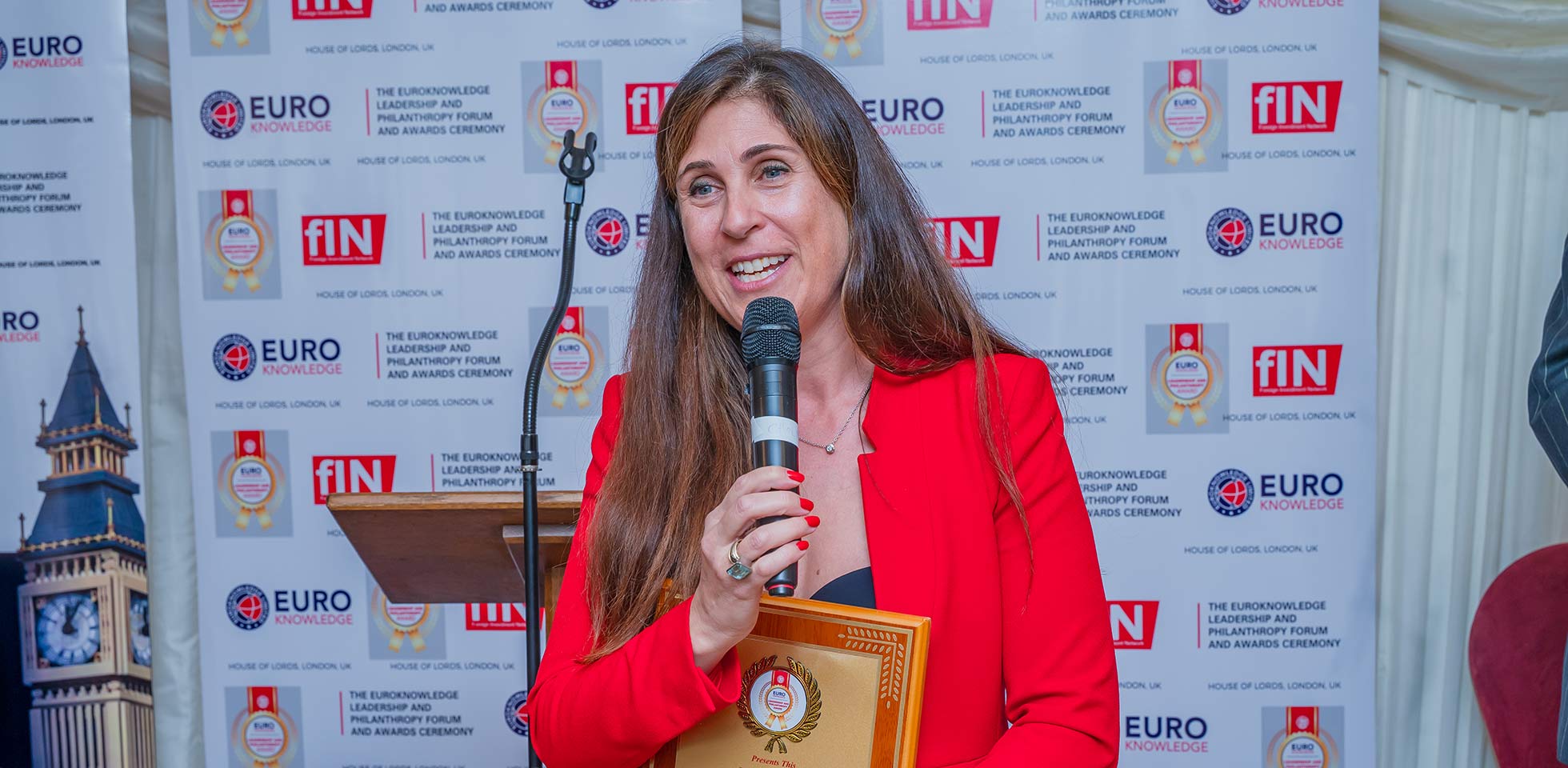 dalith steiger-gablinger an  verleihung des global ai innovation & digital transformation leaship award im oberhaus des britischen parlaments