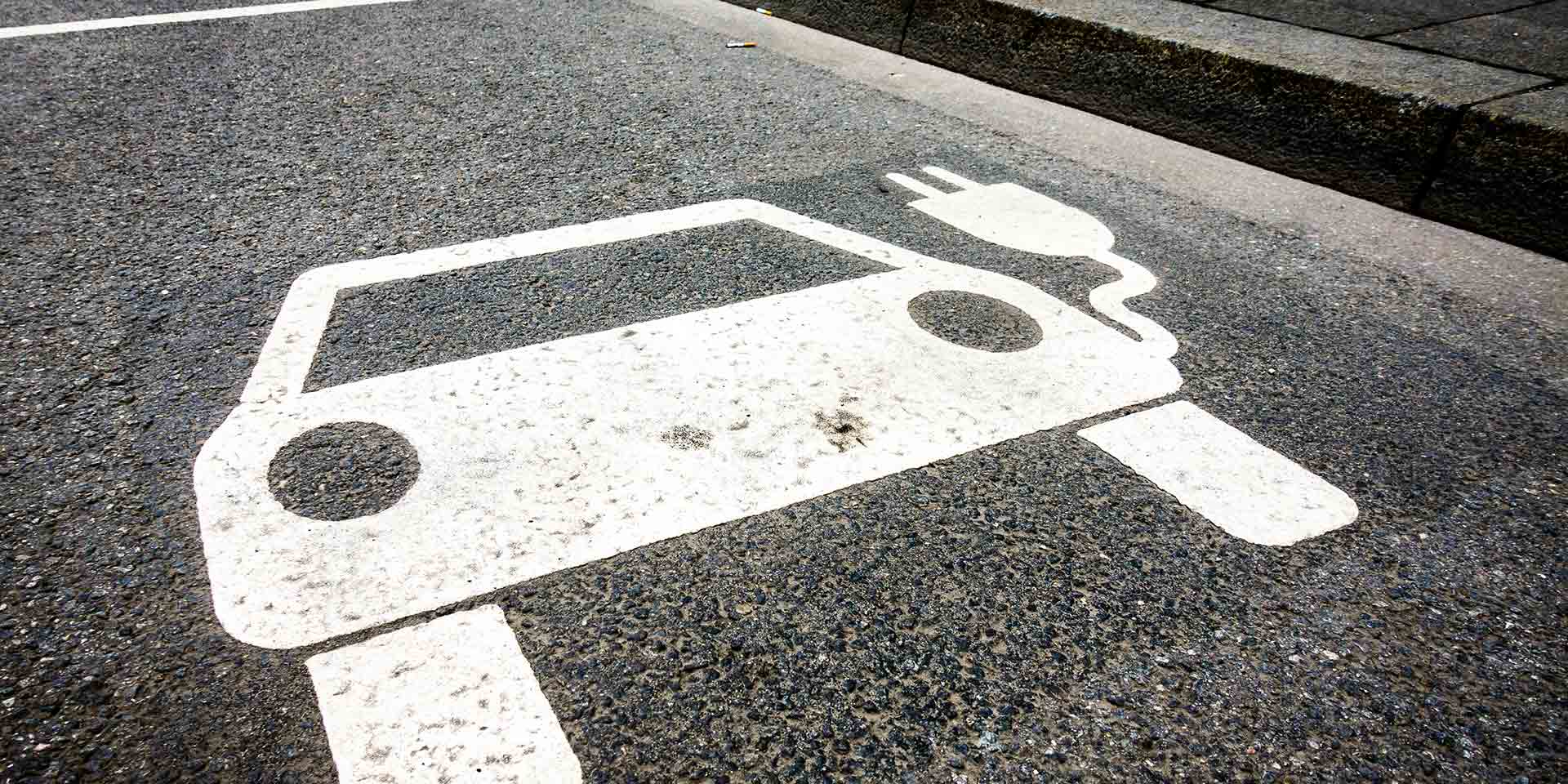 signs for a po supply for electric cars, e-mobilität