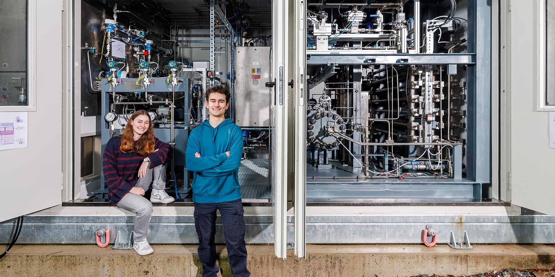 energie-  umwelttechnik, zwei sturende,  umwelttechnik sturen